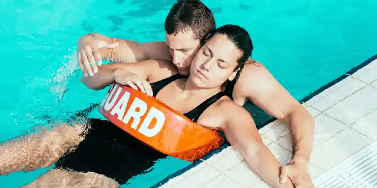 What to Look for in a Lifeguard Course Near Me