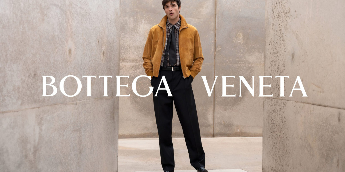 Bottega Veneta the stark contrast between whose style